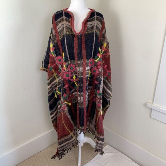 Anthropologie Aszakka Embroidered Beaded Wool Blend Poncho Cape Sweater S M L XL - Picture 1 of 13